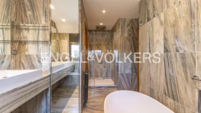 Casa en alquiler en L'Eixample-Torreblanca, L'Eixample-Torreblanca (Sant Cugat del Vallès) de 6.800 €<span>/mes</span>