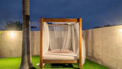 Casa en alquiler en Riba-Roja de Túria, Riba-roja de Túria de 2.500 €<span>/mes</span>