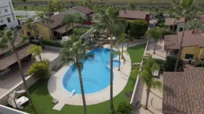 Casa en alquiler en Riba-Roja de Túria, Riba-roja de Túria de 2.500 €<span>/mes</span>