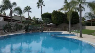 Casa en alquiler en Riba-Roja de Túria, Riba-roja de Túria de 2.500 €<span>/mes</span>