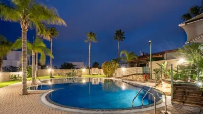 Casa en alquiler en Riba-Roja de Túria, Riba-roja de Túria de 2.500 €<span>/mes</span>