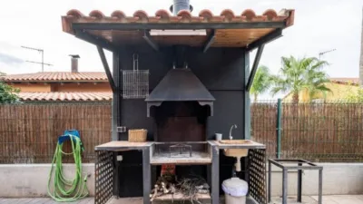 Casa en alquiler en Riba-Roja de Túria, Riba-roja de Túria de 2.500 €<span>/mes</span>