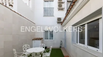 Terraced house on Pedro Maza Street photo 22