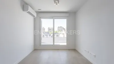 Apartamento en alquiler en Calle de Ulises, cerca de Calle de la Liebre - Imagen 4