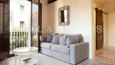 Piso en alquiler en El Poble-Sec - Imagen 2