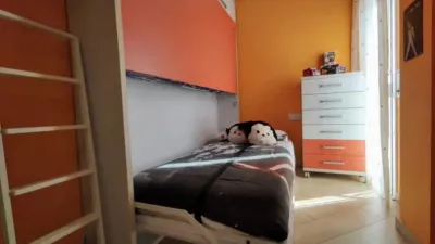 Piso en venta en Avinguda de Santa Eulàlia, cerca de Carrer del Germà Joaquim, Segle XX (Distrito Segle XX-La Cogullada. Terrassa) de 198.000 €