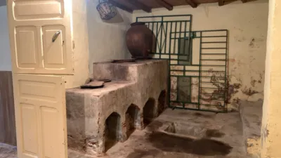 Rustic house on N-A Street photo 6