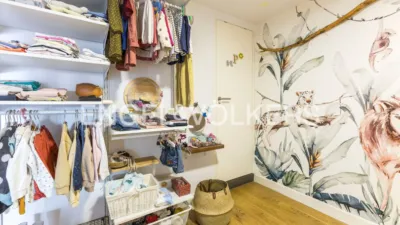 Duplex on Calle de Valliciergo photo 17