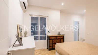 Apartment on Don Ramón de la Cruz Street photo 13