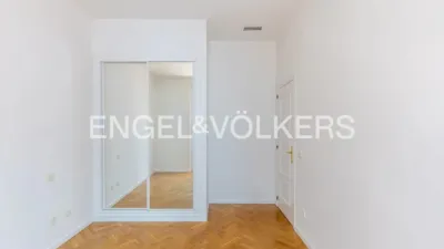 Apartment on Calle de las Infantas photo 12