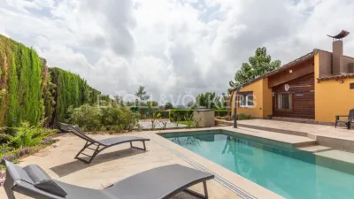 Casa en alquiler en Carrer de la Foia de Bunyol, Urbanizaciones Cumbres de Calicanto-Manyes-Barbeta (Torrent) de 1.950 €<span>/mes</span>