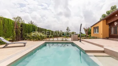 Casa en alquiler en Carrer de la Foia de Bunyol, Urbanizaciones Cumbres de Calicanto-Manyes-Barbeta (Torrent) de 1.950 €<span>/mes</span>