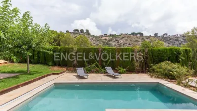 Casa en alquiler en Carrer de la Foia de Bunyol, Urbanizaciones Cumbres de Calicanto-Manyes-Barbeta (Torrent) de 1.950 €<span>/mes</span>