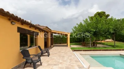 Casa en alquiler en Carrer de la Foia de Bunyol, Urbanizaciones Cumbres de Calicanto-Manyes-Barbeta (Torrent) de 1.950 €<span>/mes</span>