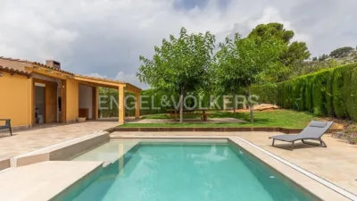 Casa en alquiler en Carrer de la Foia de Bunyol, Urbanizaciones Cumbres de Calicanto-Manyes-Barbeta (Torrent) de 1.950 €<span>/mes</span>