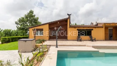 Casa en alquiler en Carrer de la Foia de Bunyol, Urbanizaciones Cumbres de Calicanto-Manyes-Barbeta (Torrent) de 1.950 €<span>/mes</span>