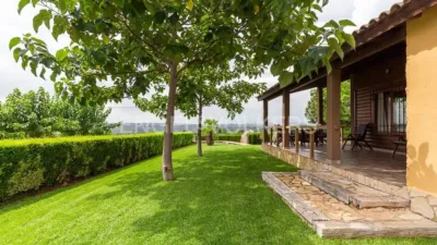 Casa en alquiler en Carrer de la Foia de Bunyol, Urbanizaciones Cumbres de Calicanto-Manyes-Barbeta (Torrent) de 1.950 €<span>/mes</span>