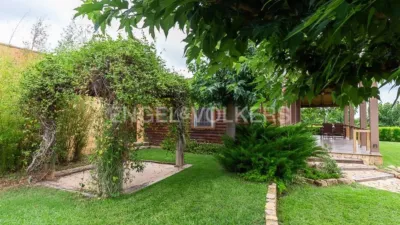 Casa en alquiler en Carrer de la Foia de Bunyol, Urbanizaciones Cumbres de Calicanto-Manyes-Barbeta (Torrent) de 1.950 €<span>/mes</span>