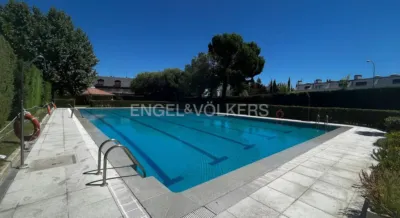 Piso en alquiler en Paseo de la Alameda de Osuna - Imagen 3