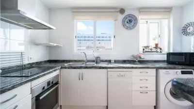 Duplex penthouse with terrace in Can Pastilla, by the sea. Approx. 180m², including approx. 90m² terrace. Living/dining room, fitted and equipped kitchen, 3 double bedrooms with built-in wardrobes, 2 full bathrooms, white lacquered interior joinery, heating/cooling air conditioning, private rooftop terrace of approx. 90m². Privileged location by the sea. photo 6