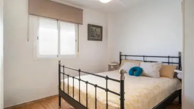 Duplex penthouse with terrace in Can Pastilla, by the sea. Approx. 180m², including approx. 90m² terrace. Living/dining room, fitted and equipped kitchen, 3 double bedrooms with built-in wardrobes, 2 full bathrooms, white lacquered interior joinery, heating/cooling air conditioning, private rooftop terrace of approx. 90m². Privileged location by the sea. photo 8