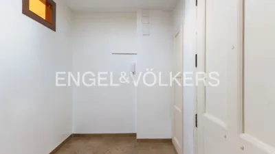 Apartment on Carrer del Comte de Montornés photo 14