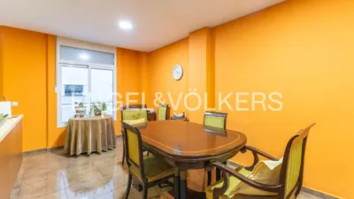 Apartment on Carrer del Comte de Montornés photo 26