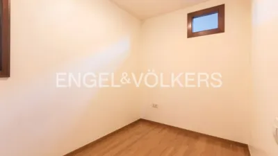 Apartment on Carrer del Comte de Montornés photo 43