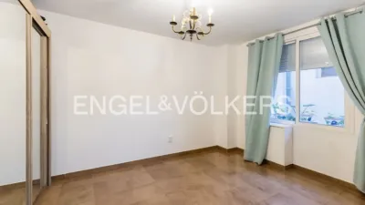 Apartment on Carrer del Comte de Montornés photo 45