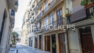 Apartment on Carrer del Comte de Montornés photo 51