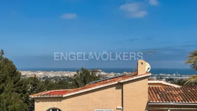 Villa in El Montgó photo 2
