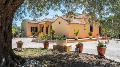 Rustic house on Calle del Serranillo photo 2