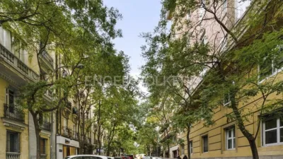 Apartment on Calle del General Pardiñas photo 32