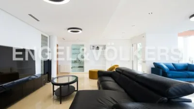 Casa rústica en alquiler en Urbanizaciones Cumbres de Calicanto-Manyes-Barbeta, Urbanizaciones Cumbres de Calicanto-Manyes-Barbeta (Torrent) de 11.900 €<span>/mes</span>