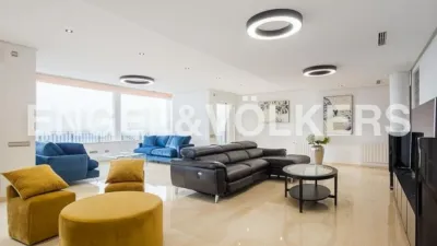 Casa rústica en alquiler en Urbanizaciones Cumbres de Calicanto-Manyes-Barbeta, Urbanizaciones Cumbres de Calicanto-Manyes-Barbeta (Torrent) de 11.900 €<span>/mes</span>