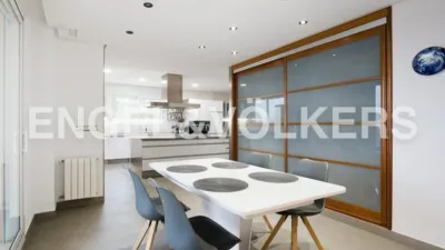 Casa rústica en alquiler en Urbanizaciones Cumbres de Calicanto-Manyes-Barbeta, Urbanizaciones Cumbres de Calicanto-Manyes-Barbeta (Torrent) de 11.900 €<span>/mes</span>