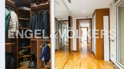 Casa rústica en alquiler en Urbanizaciones Cumbres de Calicanto-Manyes-Barbeta, Urbanizaciones Cumbres de Calicanto-Manyes-Barbeta (Torrent) de 11.900 €<span>/mes</span>