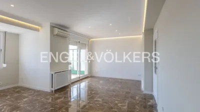 Piso en alquiler en Carrer de San Vicente Mártir, cerca de Calle de Roig de Corella - Imagen 2