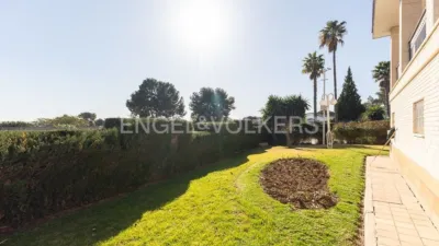 Casa en alquiler en Urbanizaciones Cumbres de Calicanto-Manyes-Barbeta, Urbanizaciones Cumbres de Calicanto-Manyes-Barbeta (Torrent) de 3.200 €<span>/mes</span>