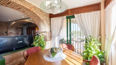 Casa en alquiler en Urbanizaciones Cumbres de Calicanto-Manyes-Barbeta, Urbanizaciones Cumbres de Calicanto-Manyes-Barbeta (Torrent) de 3.200 €<span>/mes</span>
