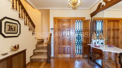 Casa en alquiler en Urbanizaciones Cumbres de Calicanto-Manyes-Barbeta, Urbanizaciones Cumbres de Calicanto-Manyes-Barbeta (Torrent) de 3.200 €<span>/mes</span>