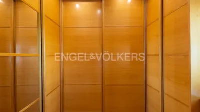 Casa en alquiler en Urbanizaciones Cumbres de Calicanto-Manyes-Barbeta, Urbanizaciones Cumbres de Calicanto-Manyes-Barbeta (Torrent) de 3.200 €<span>/mes</span>