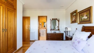 Casa en alquiler en Urbanizaciones Cumbres de Calicanto-Manyes-Barbeta, Urbanizaciones Cumbres de Calicanto-Manyes-Barbeta (Torrent) de 3.200 €<span>/mes</span>