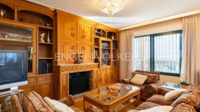 Casa en alquiler en Urbanizaciones Cumbres de Calicanto-Manyes-Barbeta, Urbanizaciones Cumbres de Calicanto-Manyes-Barbeta (Torrent) de 3.200 €<span>/mes</span>