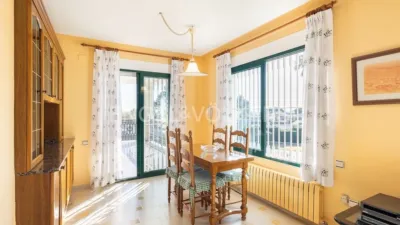 Casa en alquiler en Urbanizaciones Cumbres de Calicanto-Manyes-Barbeta, Urbanizaciones Cumbres de Calicanto-Manyes-Barbeta (Torrent) de 3.200 €<span>/mes</span>