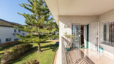Casa en alquiler en Urbanizaciones Cumbres de Calicanto-Manyes-Barbeta, Urbanizaciones Cumbres de Calicanto-Manyes-Barbeta (Torrent) de 3.200 €<span>/mes</span>