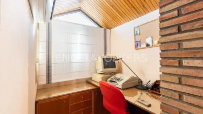 Casa en alquiler en Urbanizaciones Cumbres de Calicanto-Manyes-Barbeta, Urbanizaciones Cumbres de Calicanto-Manyes-Barbeta (Torrent) de 3.200 €<span>/mes</span>