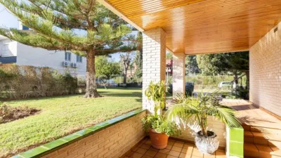 Casa en alquiler en Urbanizaciones Cumbres de Calicanto-Manyes-Barbeta, Urbanizaciones Cumbres de Calicanto-Manyes-Barbeta (Torrent) de 3.200 €<span>/mes</span>