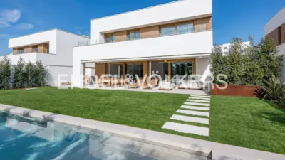 House on Avinguda del Mestre Falla photo 3