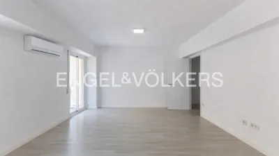 Piso en alquiler en Calle Carrer de L'Orient - Imagen 2